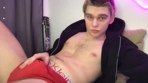 tasteithorny online show from March 4, 2025, 4:49 am