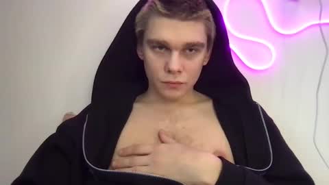 tasteithorny online show from March 4, 2025, 7:51 am