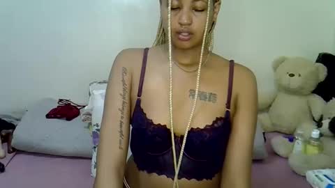 Snapshot of tastie_t chatting on April 4, 2026, 9:18 am tastie_t online show from April 4, 2026, 9:18 am