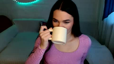 tasty_babyy online show from November 28, 2025, 7:33 am