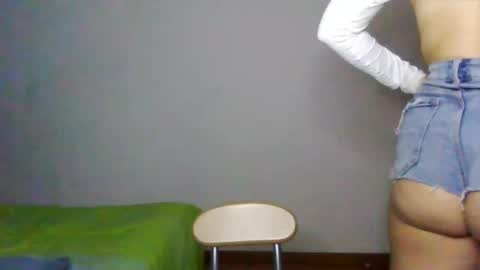 Snapshot of tateisblonde chatting on January 16, 2026, 10:19 am tateisblonde online show from January 16, 2026, 10:19 am