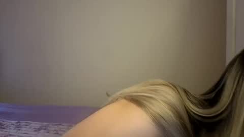 tateisblonde online show from May 26, 2026, 9:11 pm