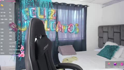 Snapshot of tati_jones chatting on December 26, 2024, 7:27 pm Tatiana online show from December 26, 2024, 7:27 pm