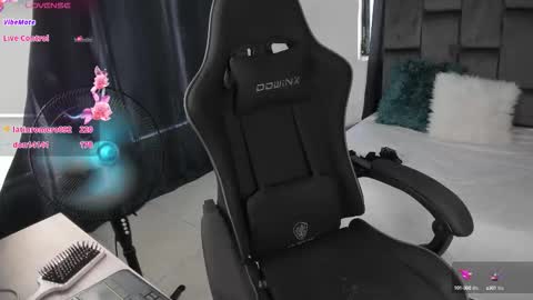 Snapshot of tati_jones chatting on September 24, 2025, 6:33 pm Tatiana online show from September 24, 2025, 6:33 pm