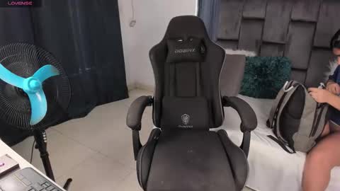 Snapshot of tati_jones chatting on October 11, 2025, 8:29 pm Tatiana online show from October 11, 2025, 8:29 pm