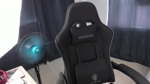 Snapshot of tati_jones chatting on November 4, 2025, 7:13 pm Tatiana online show from November 4, 2025, 7:13 pm