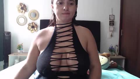 tatiana_monteros online show from November 30, 2025, 3:16 pm