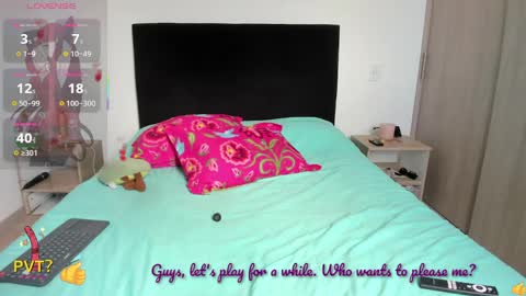 tatiana_monteros online show from June 1, 2026, 2:41 pm