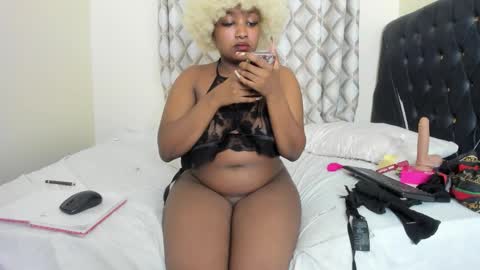 Snapshot of tatiana_storm chatting on February 15, 2026, 1:46 am tatiana_storm online show from February 15, 2026, 1:46 am