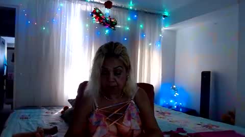 tatiana giraldo online show from December 14, 2025, 8:13 pm