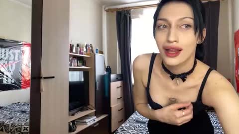 Snapshot of tatika_williams chatting on February 9, 2026, 11:03 am tatika_williams online show from February 9, 2026, 11:03 am