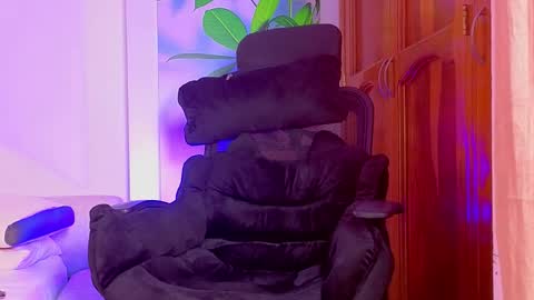 tattokoi online show from November 22, 2025, 1:37 am