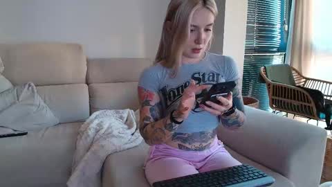 tattoobbgirl online show from February 21, 2026, 4:30 pm