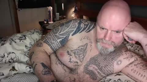 Snapshot of tattooeddilf01 chatting on January 9, 2025, 1:08 am Tattooeddilf 01 online show from January 9, 2025, 1:08 am