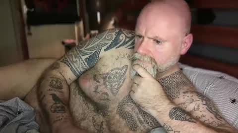 Snapshot of tattooeddilf01 chatting on September 19, 2025, 11:38 pm Tattooeddilf 01 online show from September 19, 2025, 11:38 pm