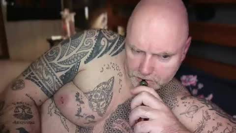Tattooeddilf 01 online show from March 16, 2026, 10:14 pm