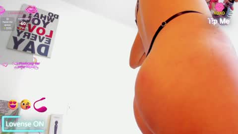 Tatoo foxx online show from April 1, 2026, 1:23 pm