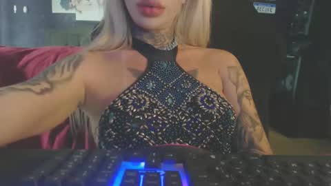 tatuada_safada online show from October 7, 2025, 2:20 am