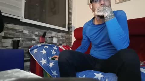 Snapshot of tatuadorhotxxx chatting on February 15, 2026, 6:21 am Tatuado20cm online show from February 15, 2026, 6:21 am