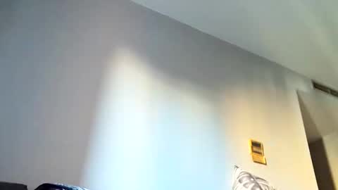 tatuadovalencia online show from March 31, 2026, 8:48 am