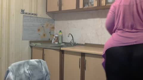 tatyanka_ online show from September 25, 2025, 12:47 am