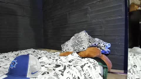  T A U R U S  online show from January 15, 2025, 5:29 am