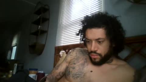 Snapshot of taurusbaeforever chatting on April 16, 2026, 12:06 pm taurusbaeforever online show from April 16, 2026, 12:06 pm