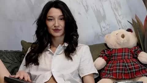 TayaKayan online show from February 3, 2026, 11:48 am