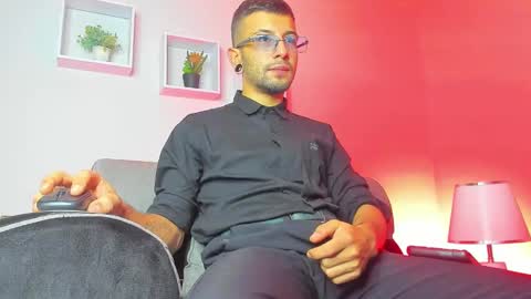 tayer_bennet online show from September 20, 2025, 3:40 am