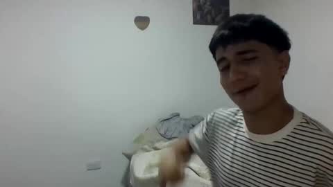 Snapshot of taylor1520 chatting on November 10, 2025, 12:53 am taylor1520 online show from November 10, 2025, 12:53 am