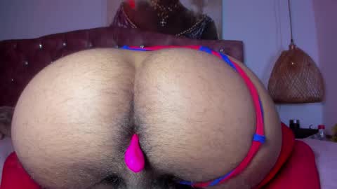 Taylor Duran. online show from December 9, 2024, 5:41 pm