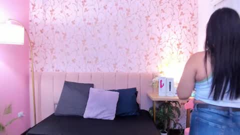 Taylor Bennet online show from February 6, 2026, 11:57 am