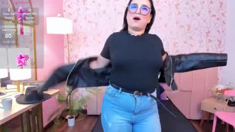 Taylor Bennet online show from March 18, 2026, 12:08 pm