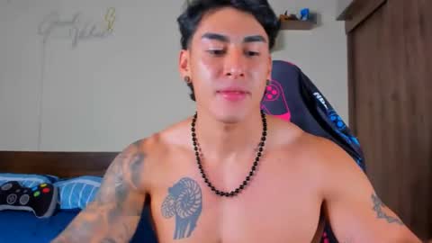 taylor_mclane1 online show from December 5, 2025, 4:58 pm