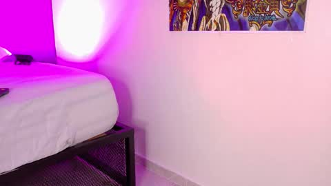 TAYLOR  online show from December 21, 2025, 12:01 pm