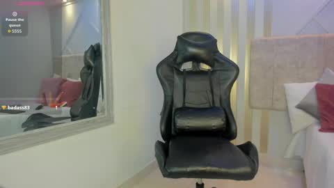 Snapshot of tayra_pradit chatting on September 8, 2025, 8:19 pm tayra online show from September 8, 2025, 8:19 pm