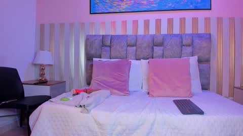 Snapshot of tayra_pradit chatting on November 5, 2025, 12:27 pm tayra online show from November 5, 2025, 12:27 pm