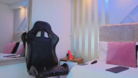 Snapshot of tayra_pradit chatting on February 13, 2026, 7:54 pm tayra online show from February 13, 2026, 7:54 pm