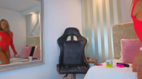 Snapshot of tayra_pradit chatting on February 14, 2026, 8:27 pm tayra online show from February 14, 2026, 8:27 pm