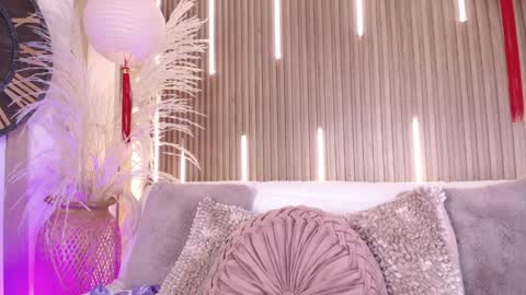 Sofia online show from April 2, 2026, 8:17 pm