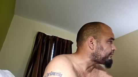 Tazzys-daddy online show from May 17, 2026, 7:32 pm