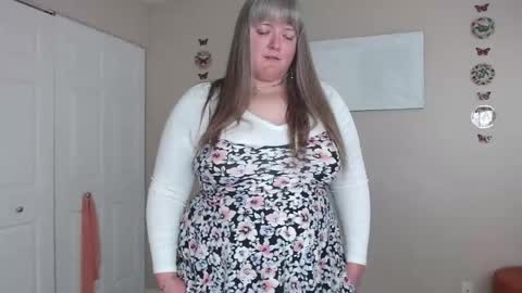 teases online show from April 10, 2026, 1:16 pm