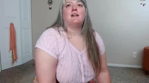 teases online show from April 14, 2026, 4:02 pm