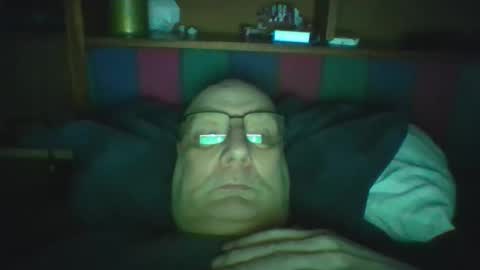 Snapshot of tebb61 chatting on June 2, 2026, 6:26 am Mark online show from June 2, 2026, 6:26 am