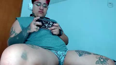 Snapshot of techno_420 chatting on October 4, 2025, 10:57 am Charlee He online show from October 4, 2025, 10:57 am