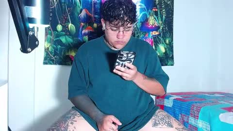 Snapshot of techno_420 chatting on May 30, 2026, 6:27 pm Charlee He online show from May 30, 2026, 6:27 pm