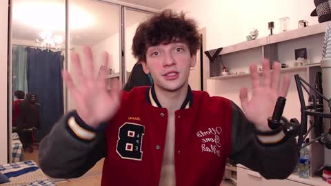 Snapshot of teddy_mode chatting on December 8, 2024, 6:39 pm Teddy online show from December 8, 2024, 6:39 pm