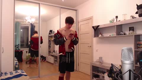 Snapshot of teddy_mode chatting on December 9, 2024, 1:34 pm Teddy online show from December 9, 2024, 1:34 pm