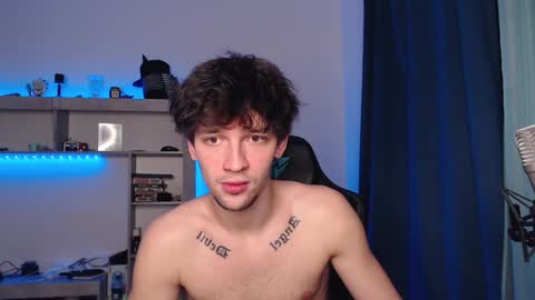 Snapshot of teddy_mode chatting on December 14, 2024, 1:50 am Teddy online show from December 14, 2024, 1:50 am