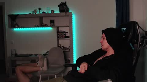 Snapshot of teddy_mode chatting on December 16, 2024, 8:58 pm Teddy online show from December 16, 2024, 8:58 pm